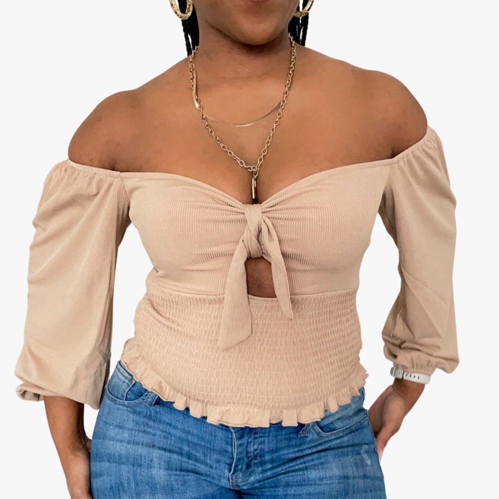 (NWT) Smocked Keyhole Off-Shoulder Top - Khaki